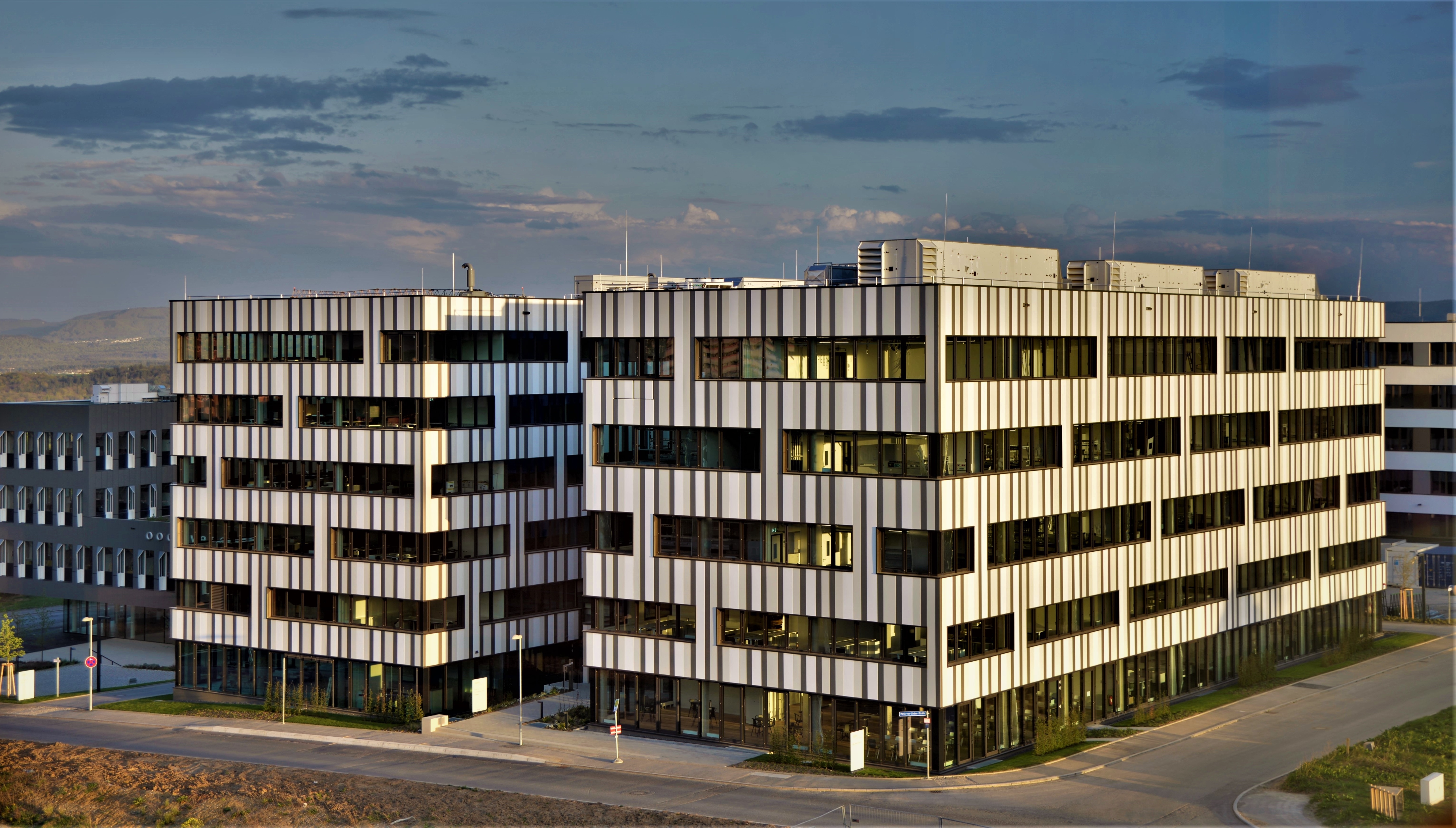 Company germany. CUREVAC здание. Biotech Company of Germany.